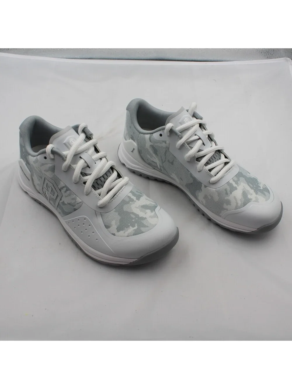Born Primitive Savage 1 CV Women Size 8 Training Shoes Sneaker White Grey Camo
